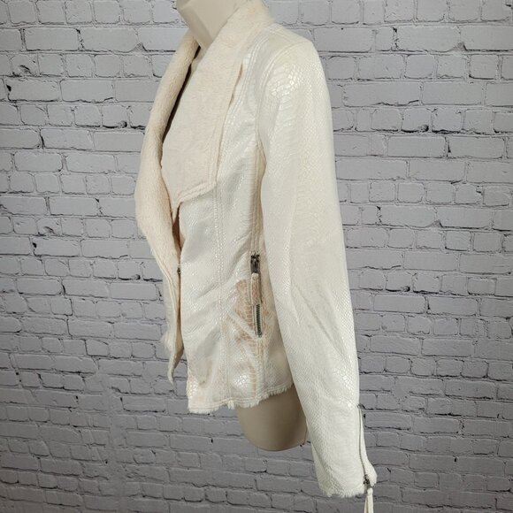 BKE Ivory Animal Print Soft Faux Fur Lined Snap Front Moto Jacket Size Small S - Picture 14 of 16